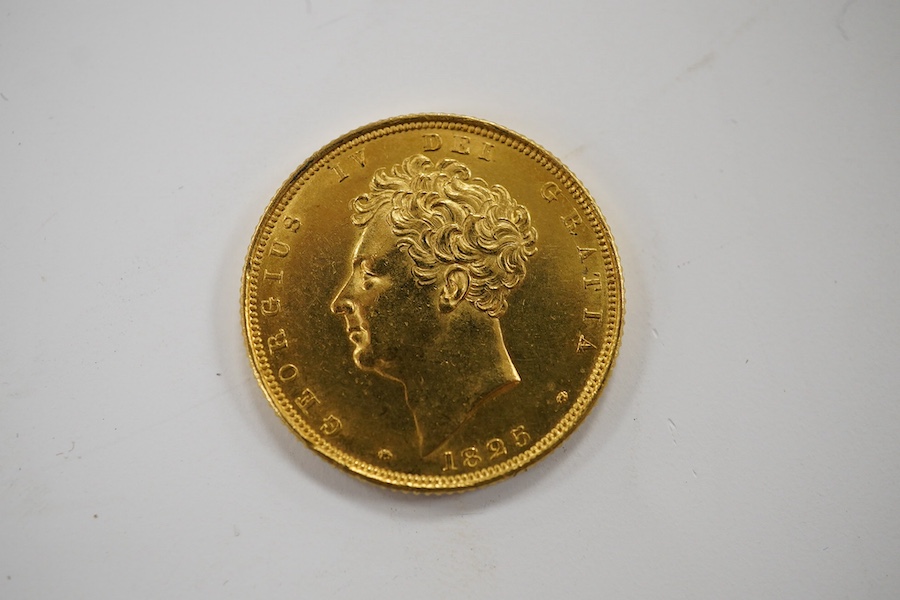 British gold coins, George IV, gold sovereign 1825, crowned shield (S 3801), edge wear, otherwise EF